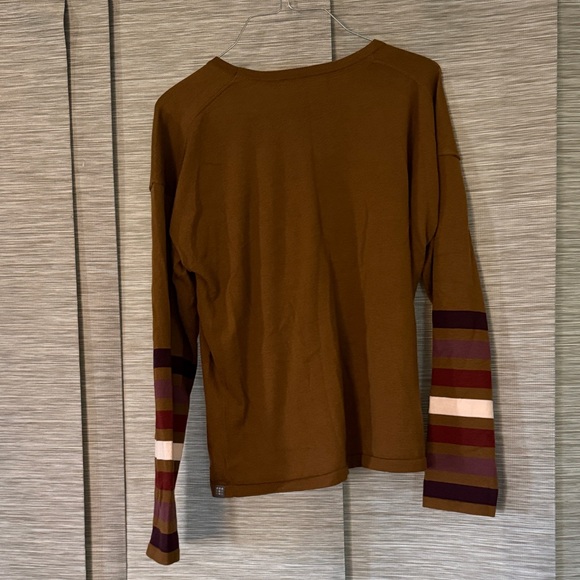 Title Nine Brown Long Sleeve Top with Striped Sleeves - Picture 3 of 4